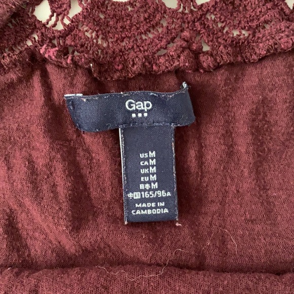 Burgundy tank top - Picture 3 of 3